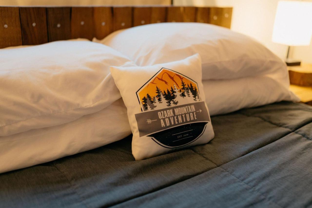 Treehouse Cozy Glamping Site Otel Branson Dış mekan fotoğraf
